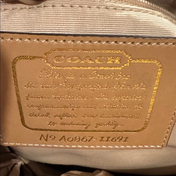 Coach shoulder purse - Picture 6 of 6